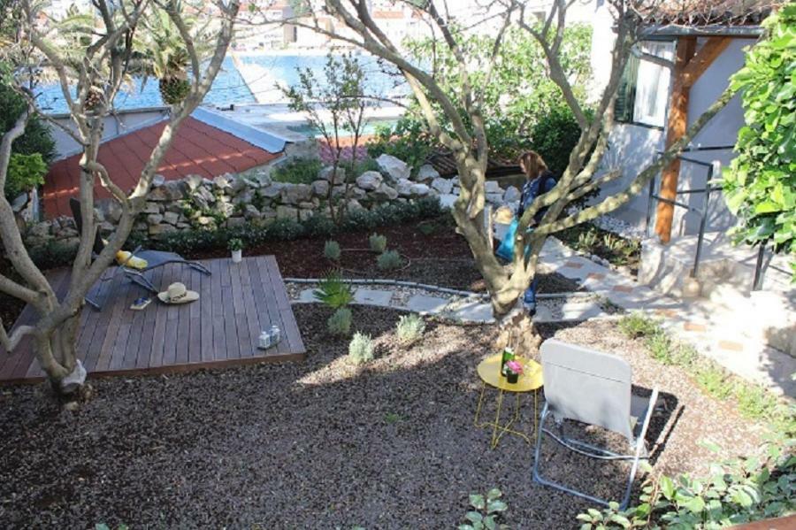 Season4All Apartments Mali Lošinj Eksteriør billede