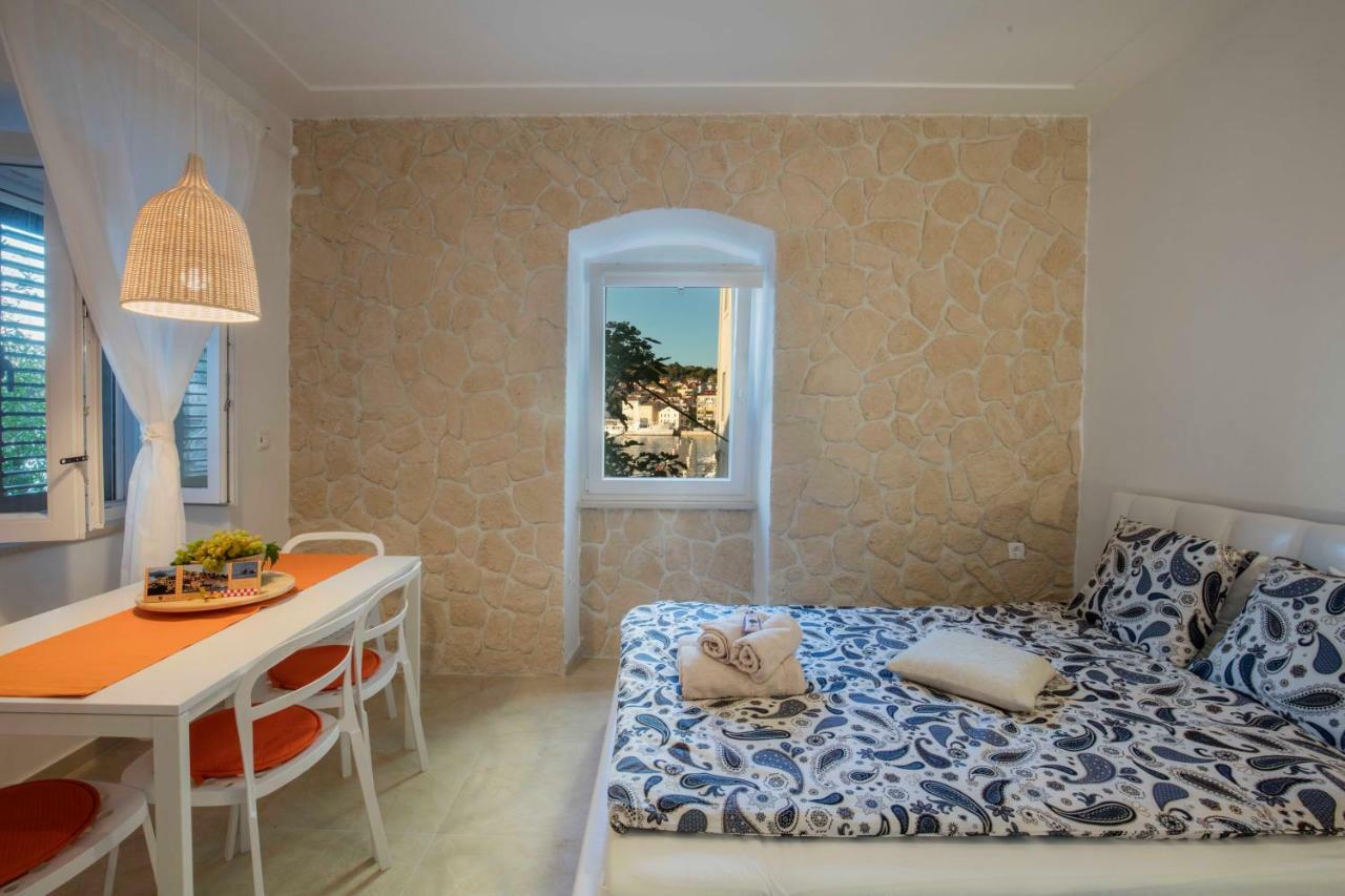 Season4All Apartments Mali Lošinj Eksteriør billede