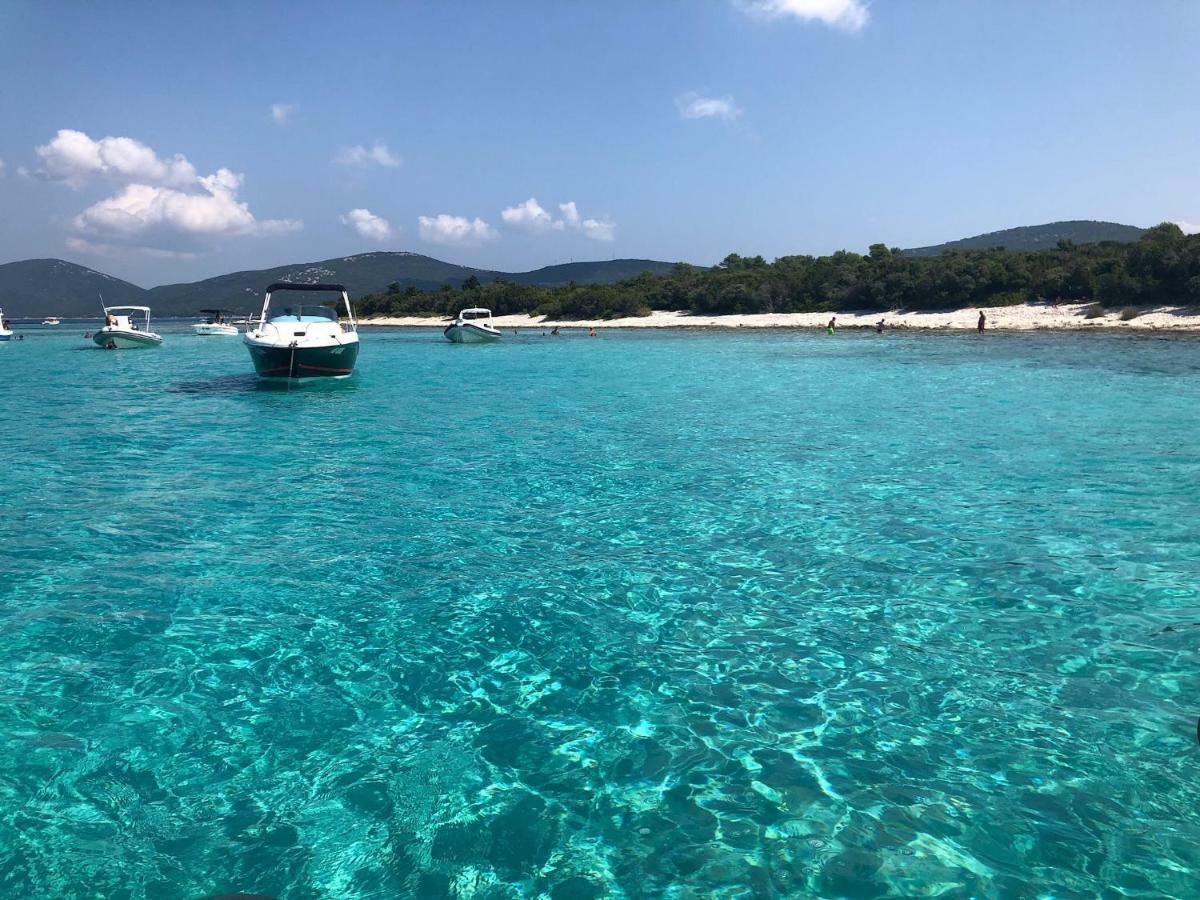 Season4All Apartments Mali Lošinj Eksteriør billede